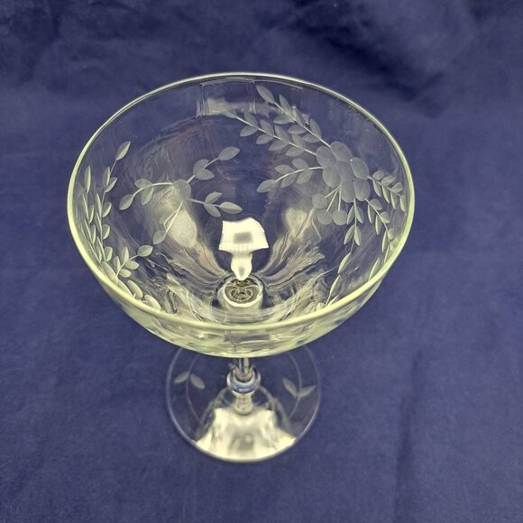 Vintage Etched Glass Sherbet Champagne Coupe Goblet With Floral Vine Design - Picture 4 of 11
